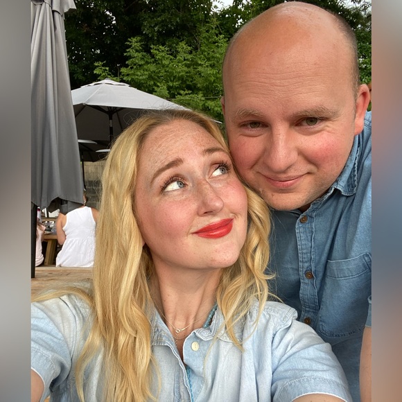 Meet your Posher, Cait - Picture 4 of 12